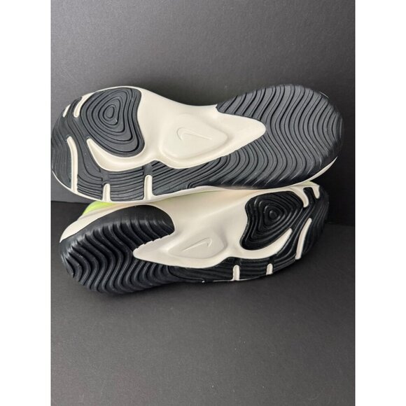 Nike Legend Essential 3 Next Nature Barely Volt Phantom Sneakers US 10.5 EU 44.5 - Picture 6 of 6